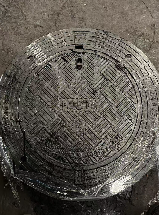 东明球墨铸铁防沉降井盖展示